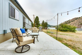 Riverfront Helena Retreat with Small Dock and Kayaks!